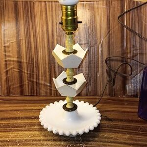 Vintage cottage core milk glass boudoir mcm lamp